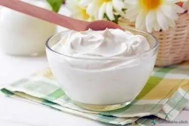 Pastel de helado de fresa con receta de crema espesa